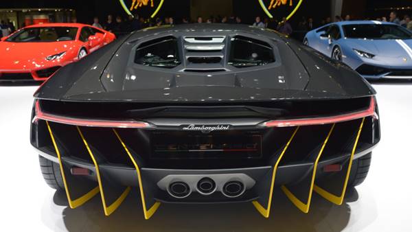 08-lamborghini-centenario-geneva